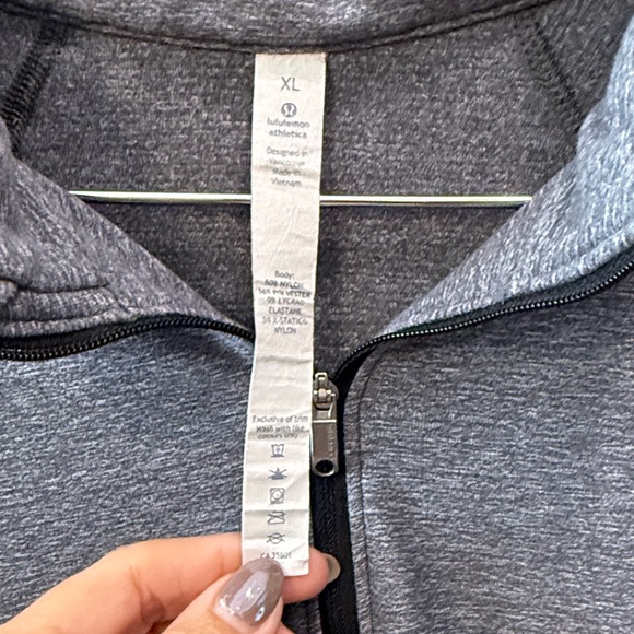 Lululemon Athletica Men’s Charcoal Quarter-Zip Pullover size XL - Picture 2 of 5